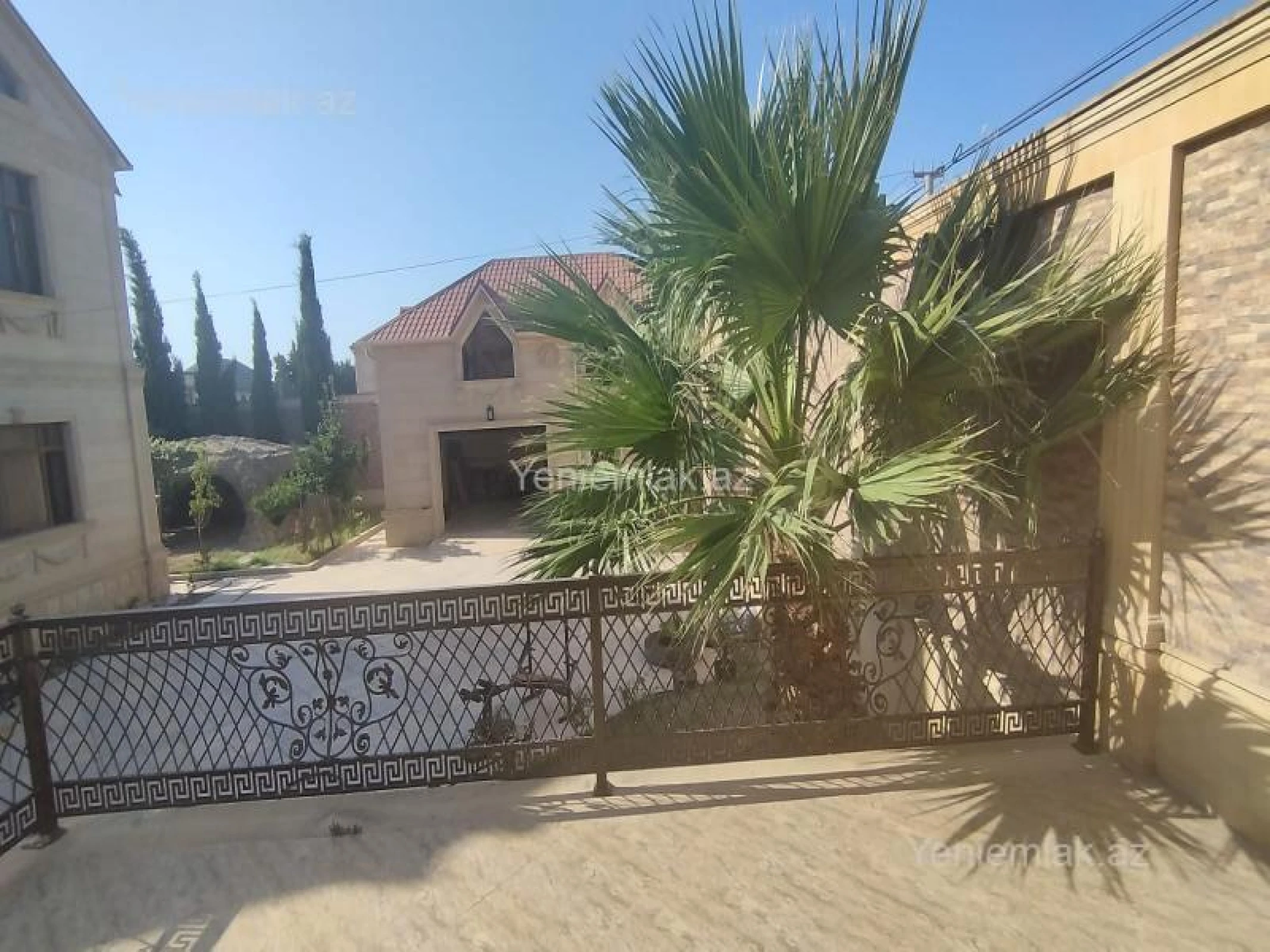 Satılır 6 otaqlı həyət evi 460 m²