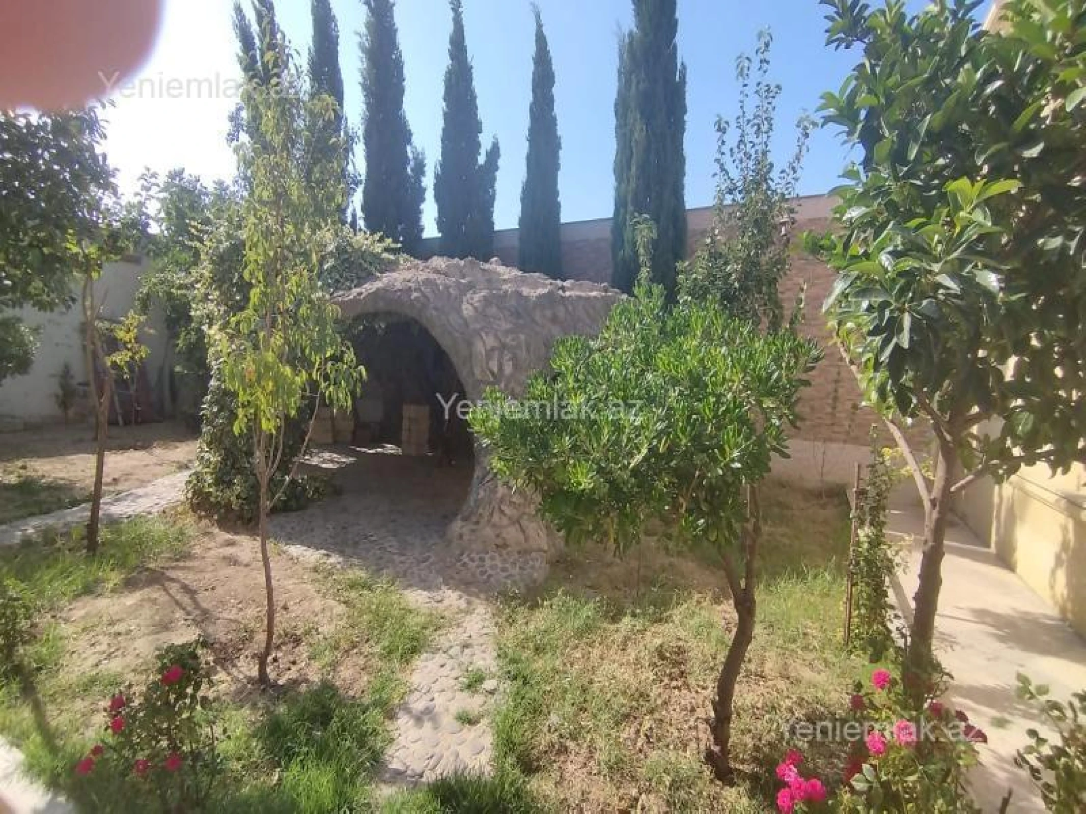 Satılır 6 otaqlı həyət evi 460 m²