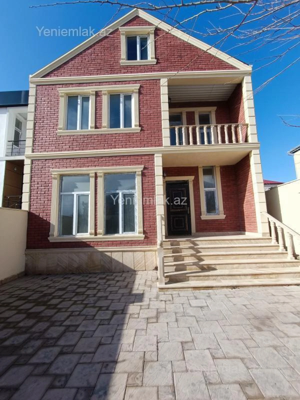Satılır 5 otaqlı həyət evi 150 m²