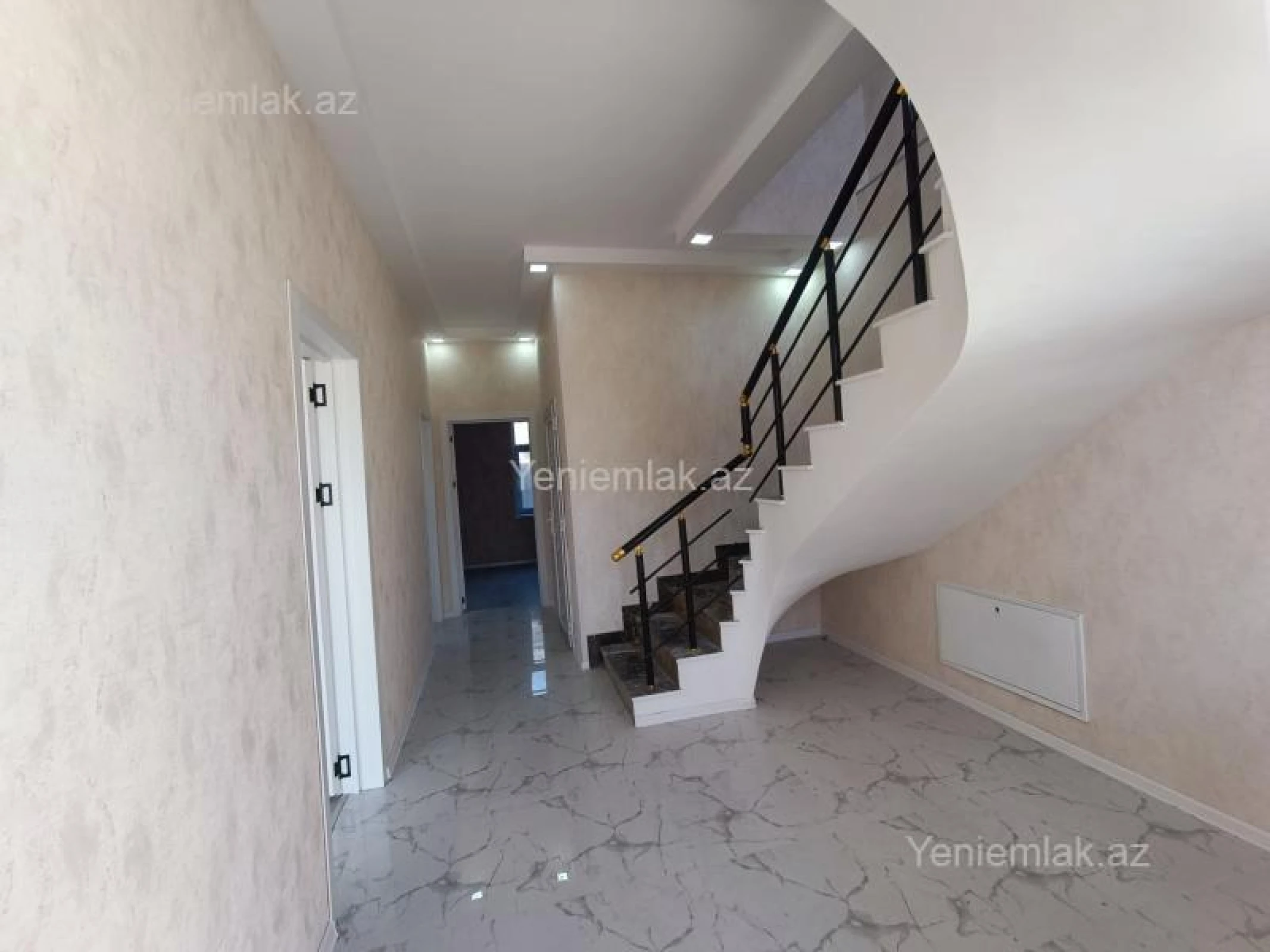 Satılır 5 otaqlı həyət evi 150 m²