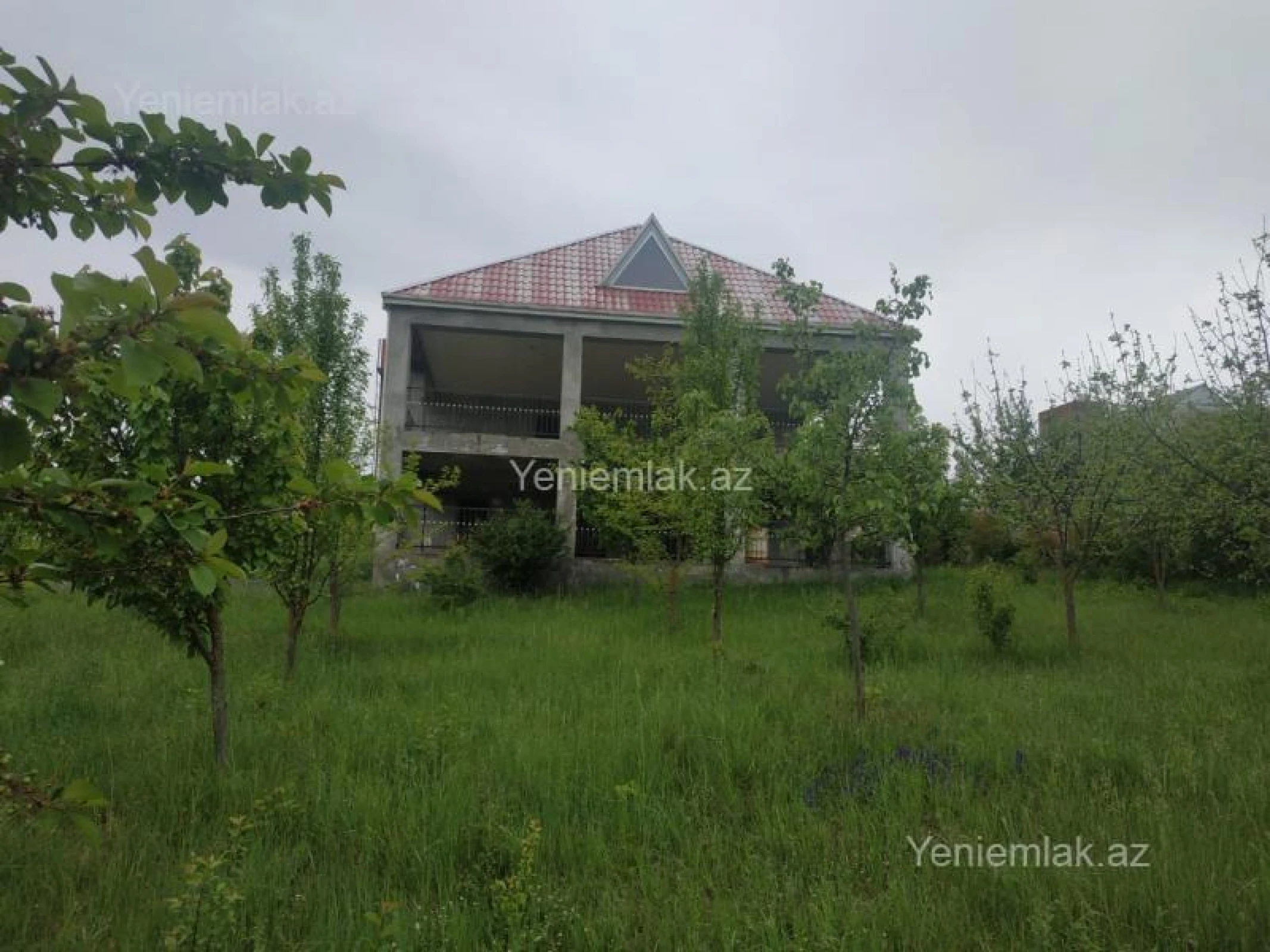 Satılır 5 otaqlı həyət evi 150 m²