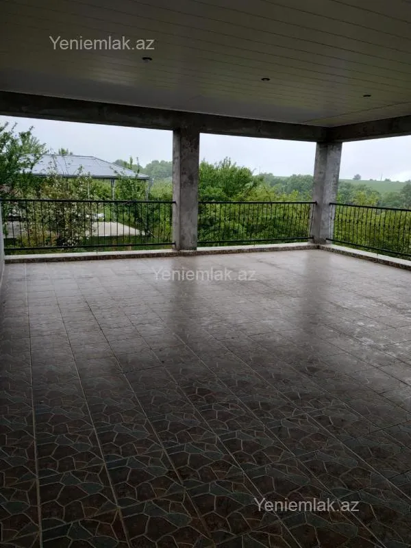 Satılır 5 otaqlı həyət evi 150 m²