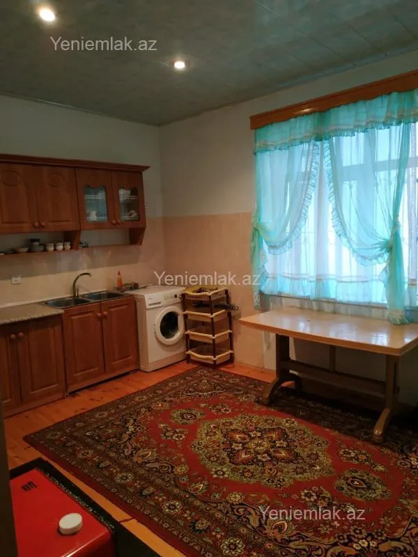 Satılır 5 otaqlı həyət evi 150 m²