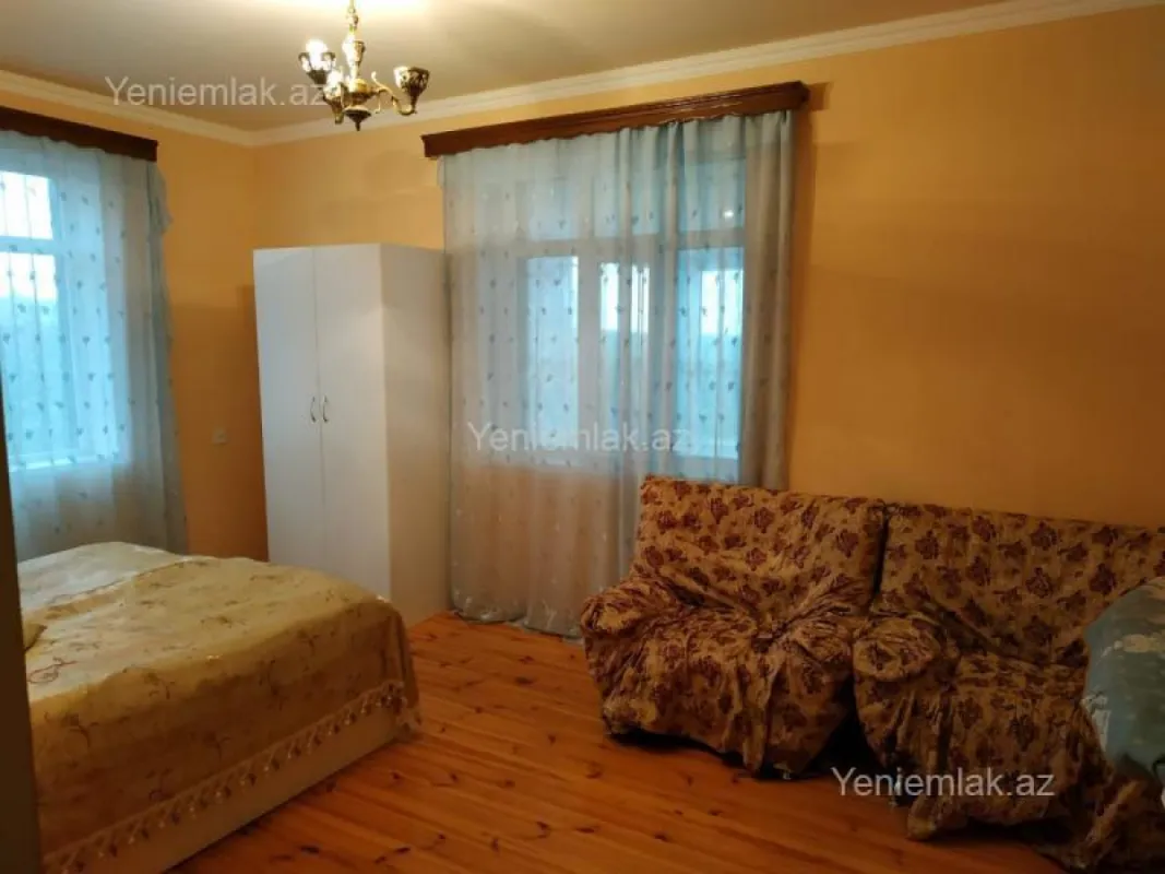 Satılır 5 otaqlı həyət evi 150 m²