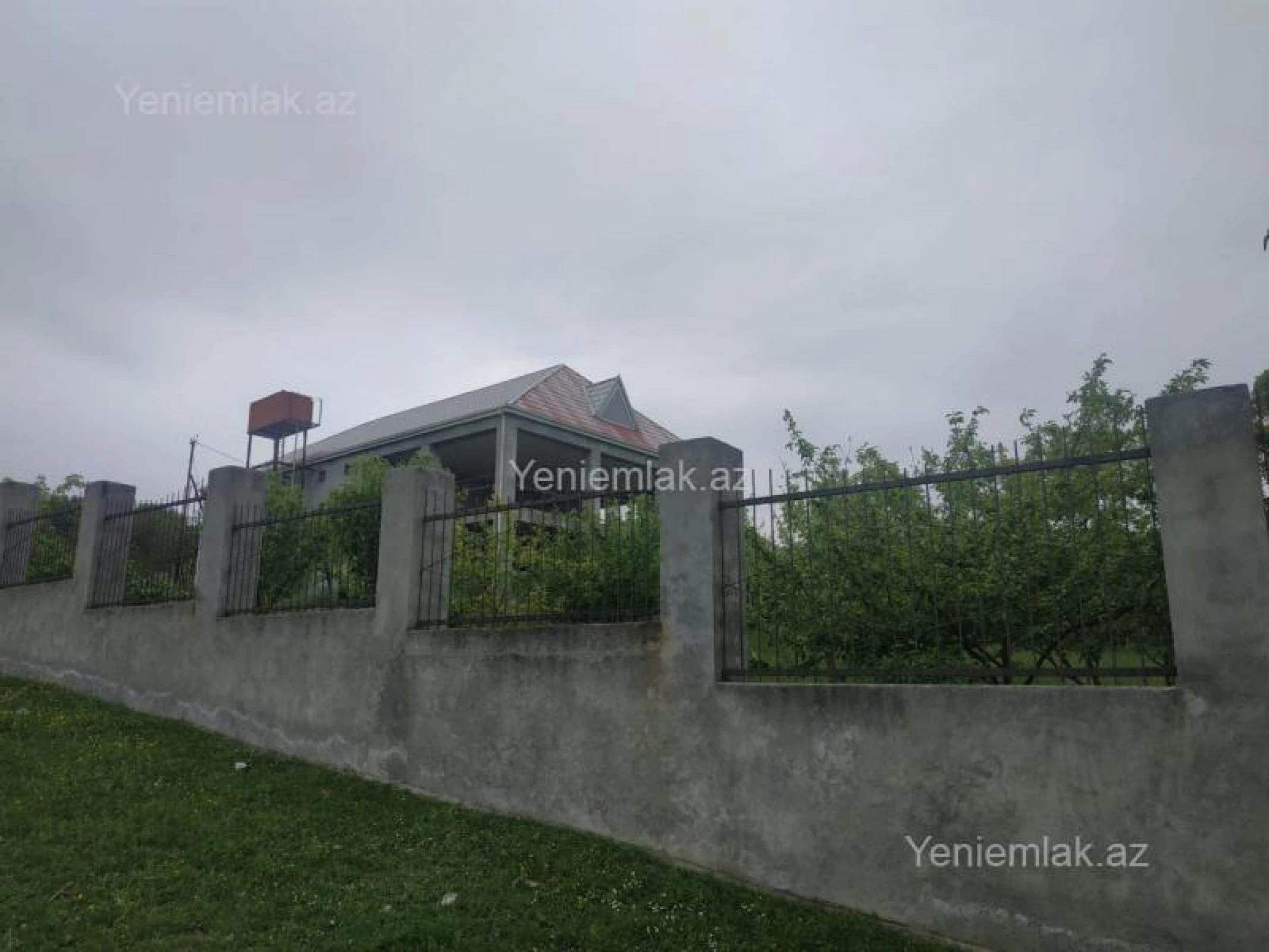 Satılır 5 otaqlı həyət evi 150 m²