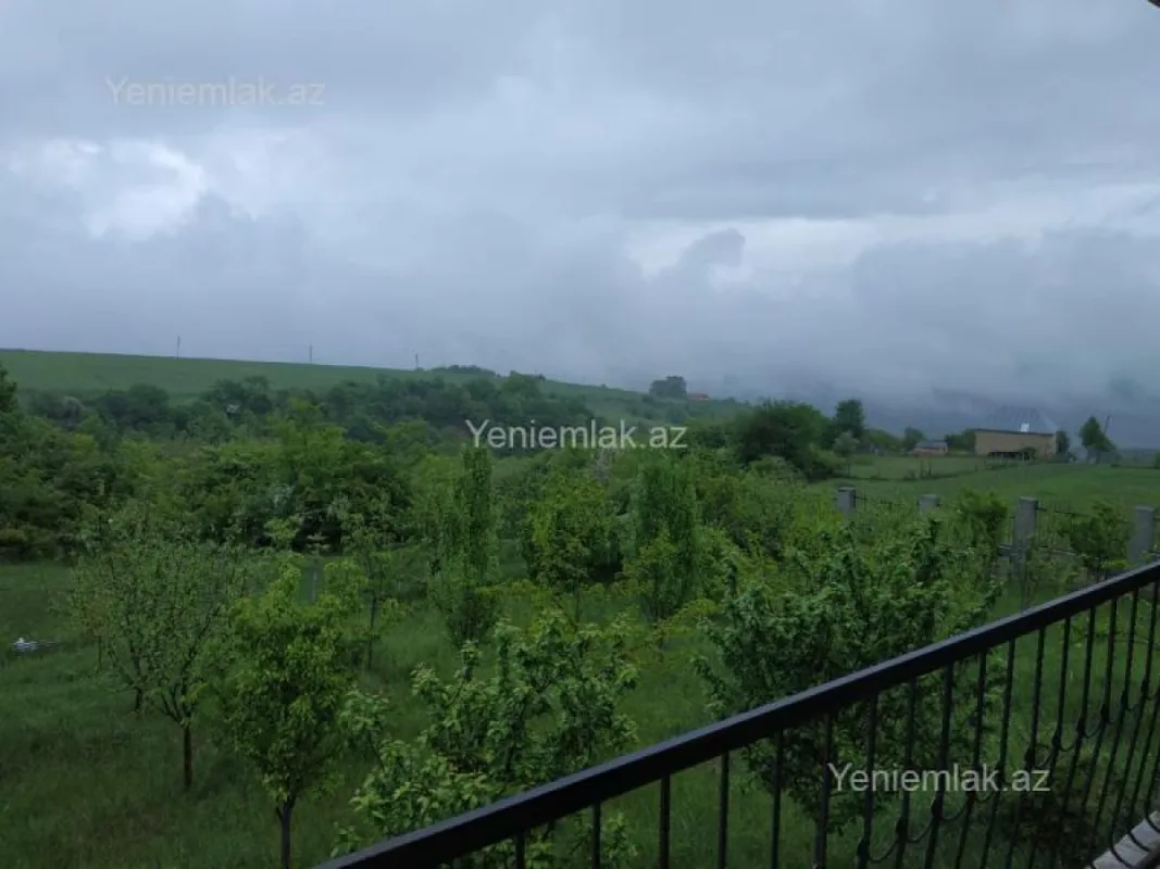 Satılır 5 otaqlı həyət evi 150 m²