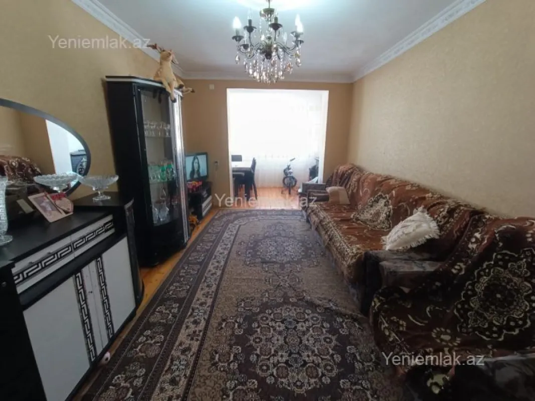 Satılır 3 otaqlı köhnə tikili 72 m²