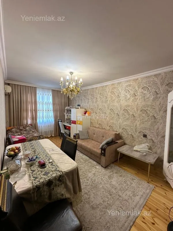 Satılır 4 otaqlı köhnə tikili 90 m²