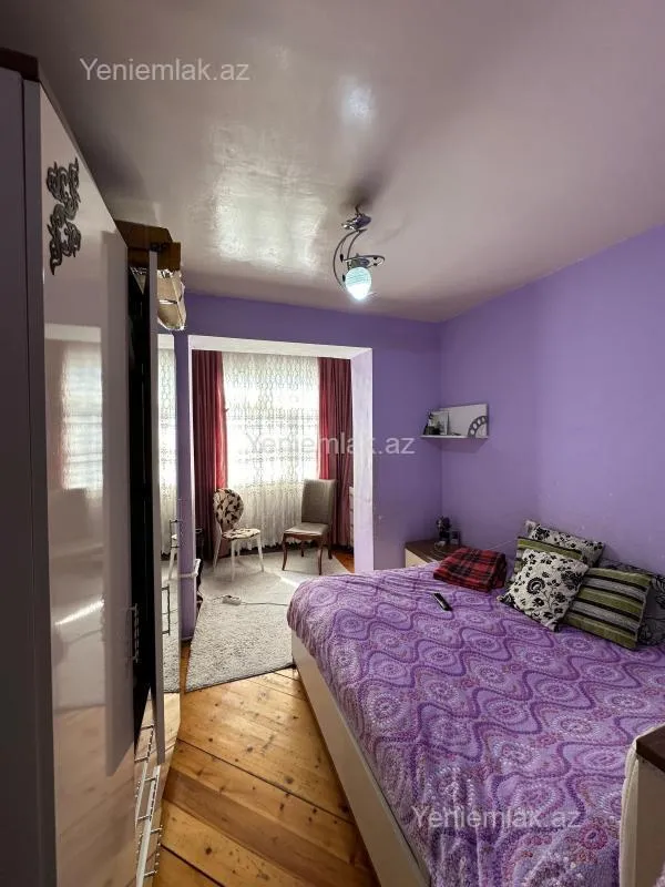 Satılır 4 otaqlı köhnə tikili 90 m²