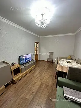 Satılır 2 otaqlı köhnə tikili 55 m²