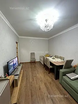 Satılır 2 otaqlı köhnə tikili 55 m²