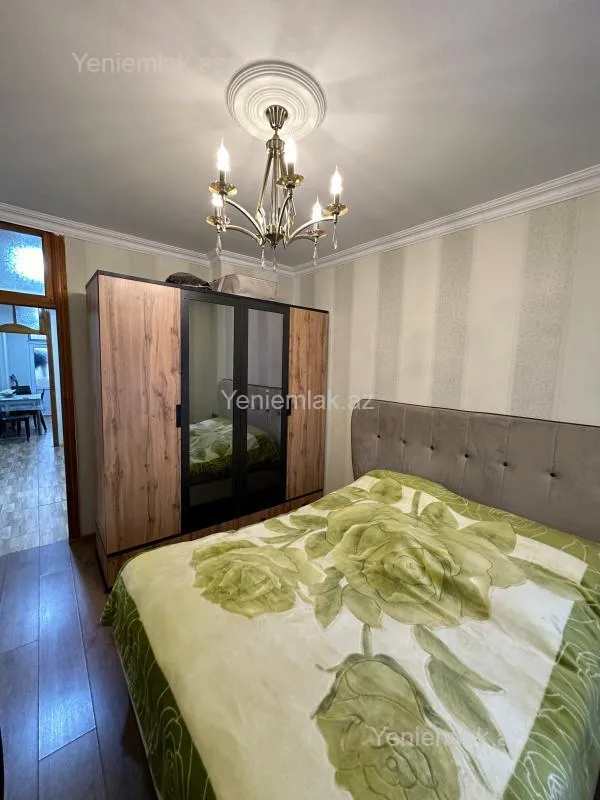 Satılır 2 otaqlı köhnə tikili 55 m²