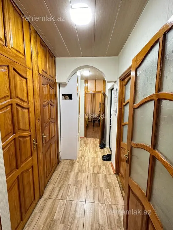 Satılır 2 otaqlı köhnə tikili 55 m²