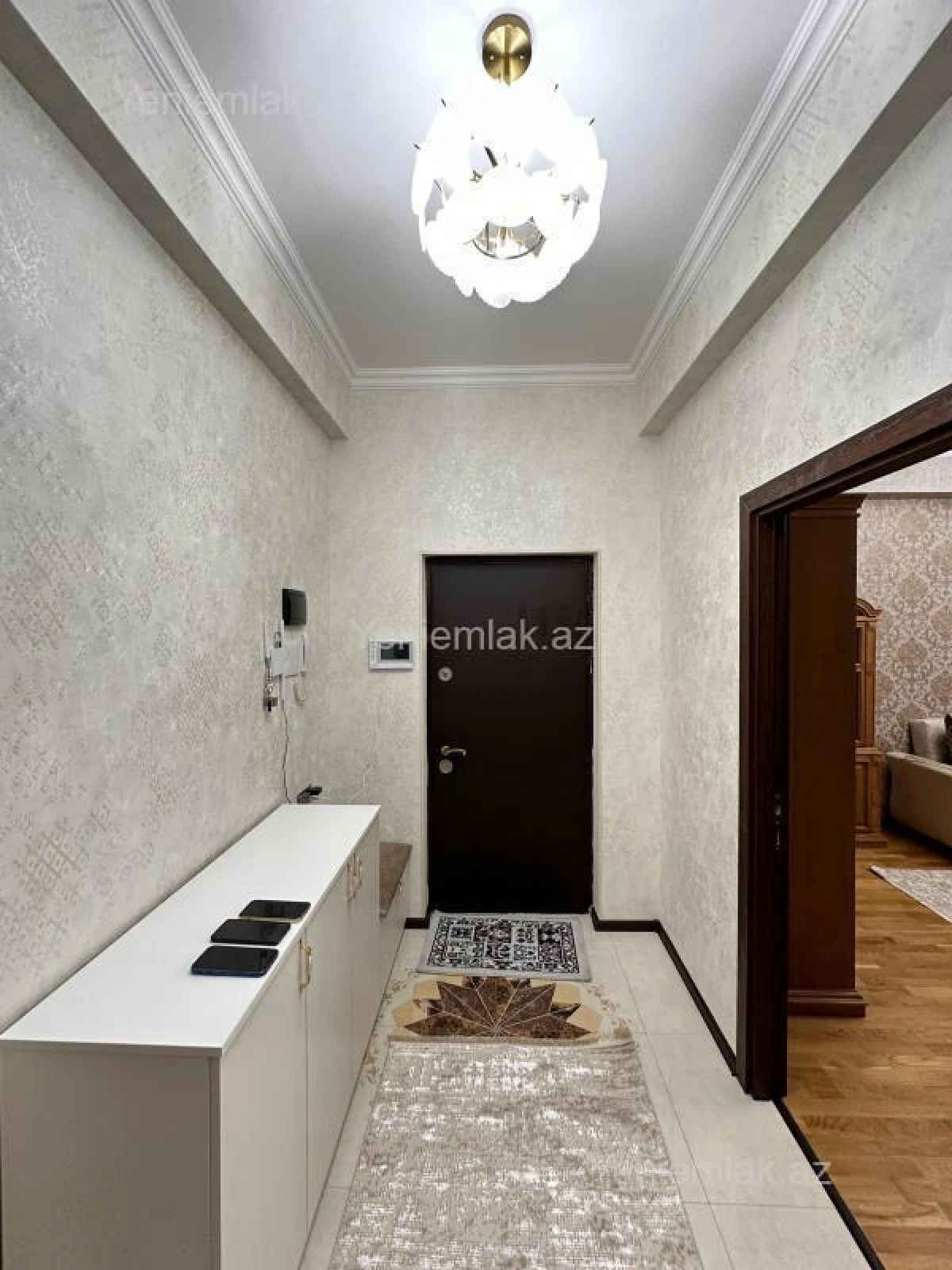 Satılır 2 otaqlı yeni tikili 68 m²