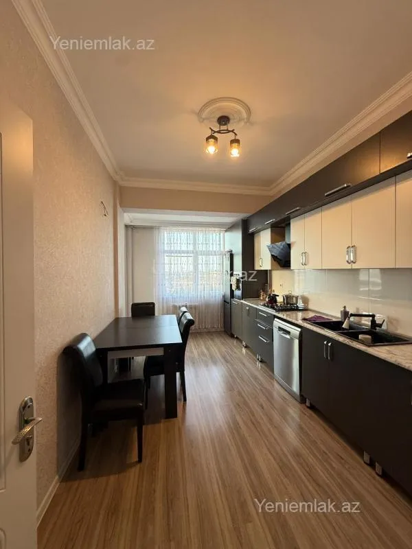 Satılır 3 otaqlı yeni tikili 102 m²