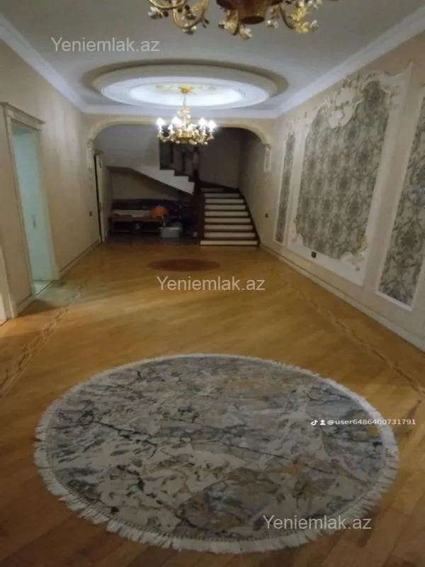 Satılır 6 otaqlı həyət evi 450 m²