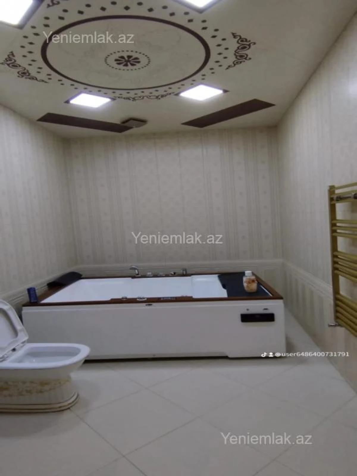 Satılır 6 otaqlı həyət evi 450 m²