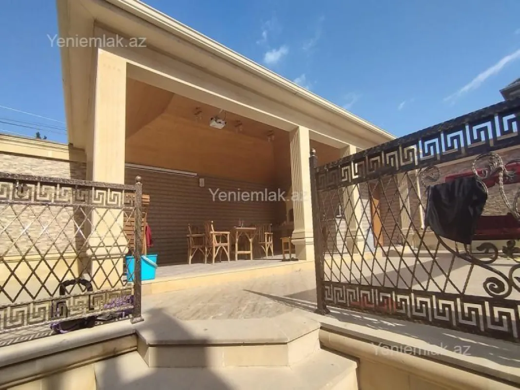 Satılır 6 otaqlı həyət evi 450 m²