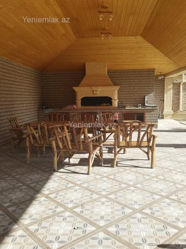 Satılır 6 otaqlı həyət evi 450 m²
