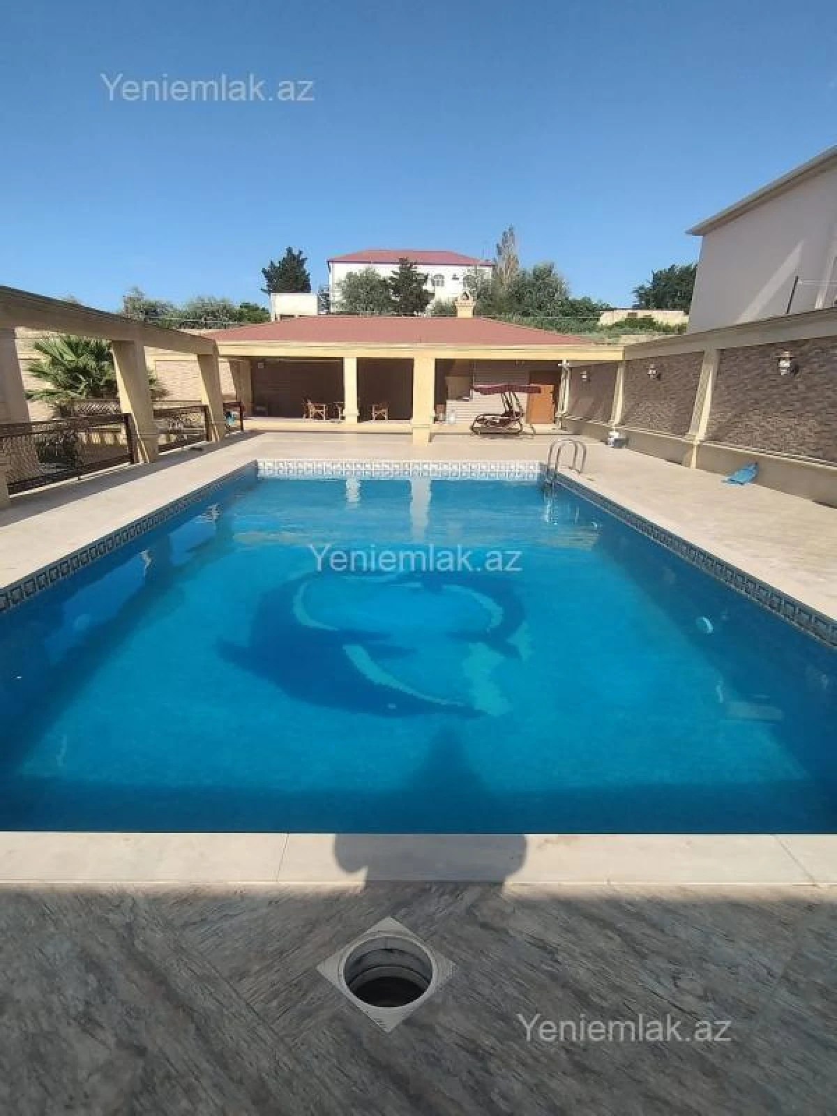 Satılır 6 otaqlı həyət evi 450 m²