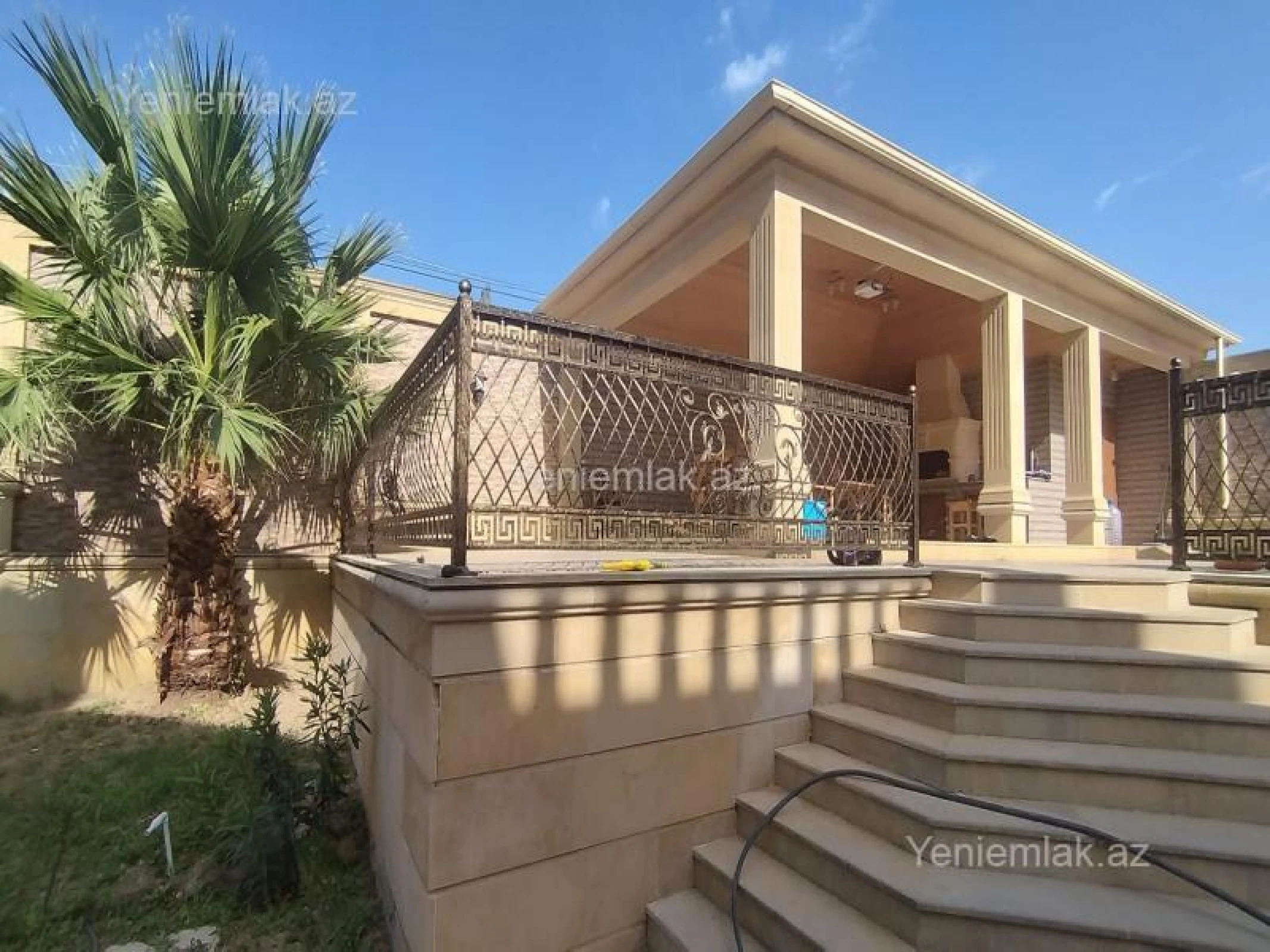 Satılır 6 otaqlı həyət evi 450 m²