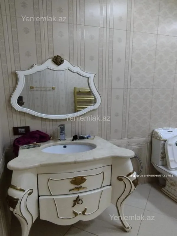 Satılır 6 otaqlı həyət evi 450 m²