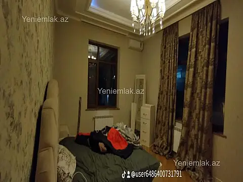 Satılır 6 otaqlı həyət evi 450 m²