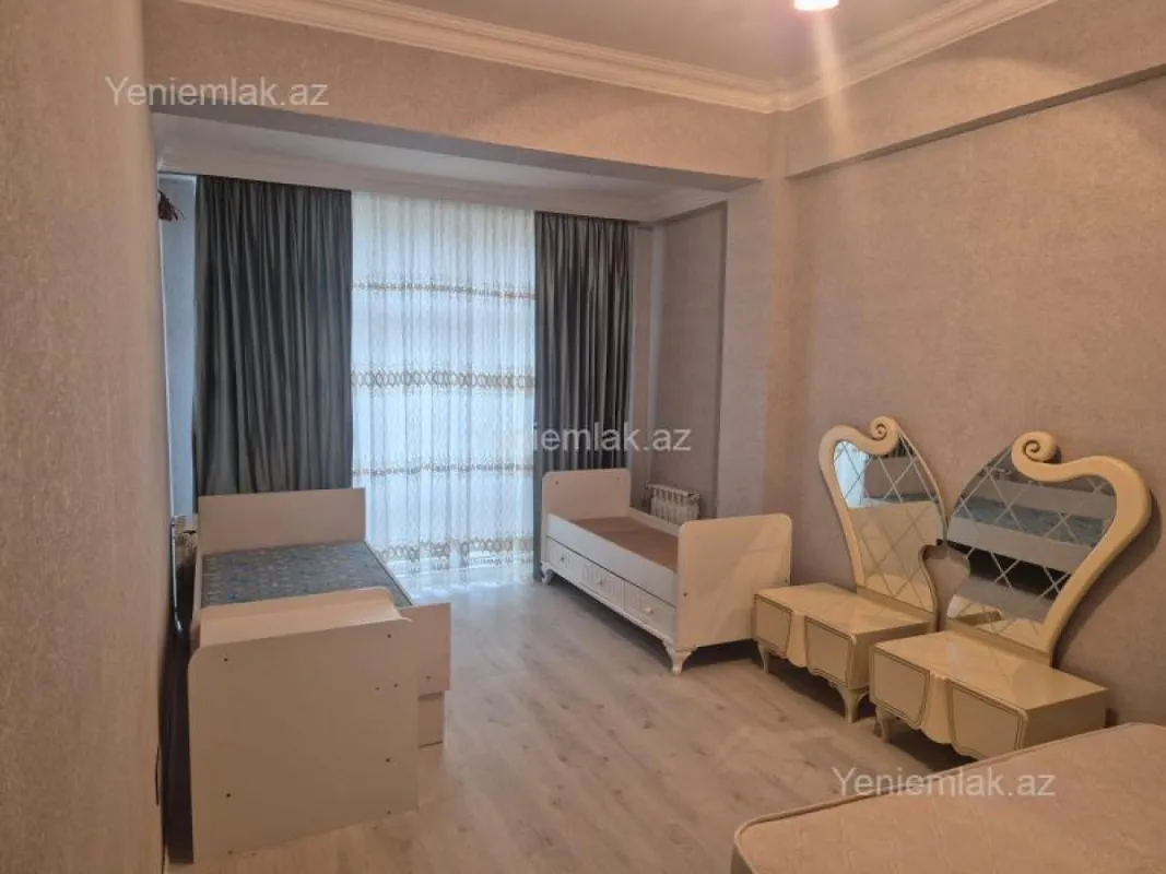 Satılır 2 otaqlı yeni tikili 78 m²
