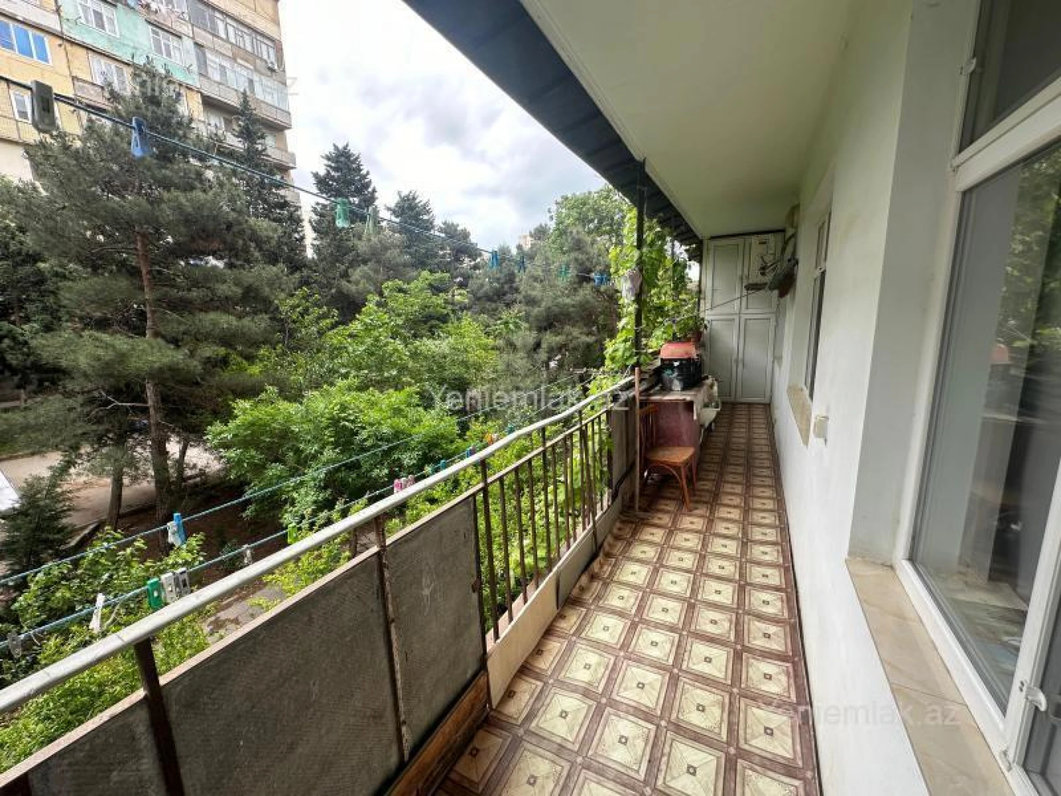 Satılır 5 otaqlı köhnə tikili 120 m²