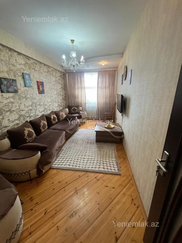 Satılır 3 otaqlı yeni tikili 85 m²
