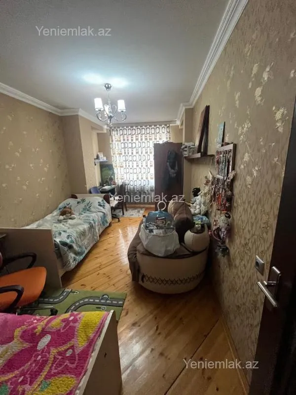 Satılır 3 otaqlı yeni tikili 85 m²