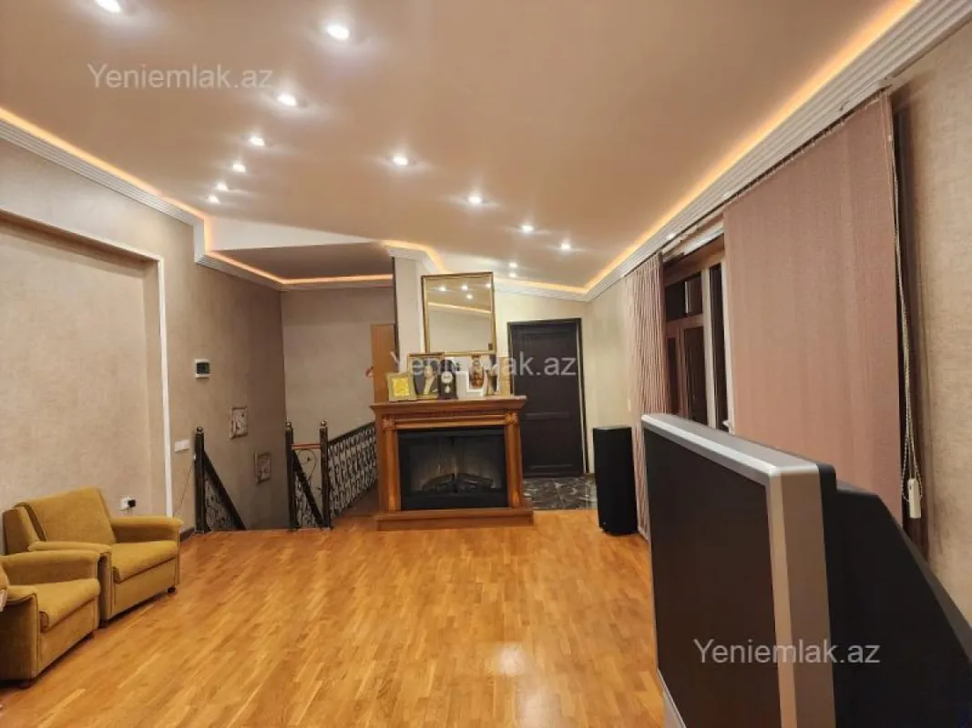 Satılır 5 otaqlı yeni tikili 210 m²