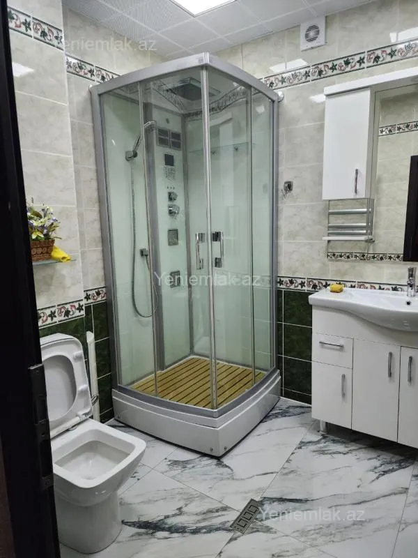 Satılır 5 otaqlı yeni tikili 210 m²