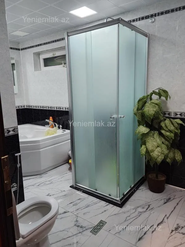 Satılır 5 otaqlı yeni tikili 210 m²