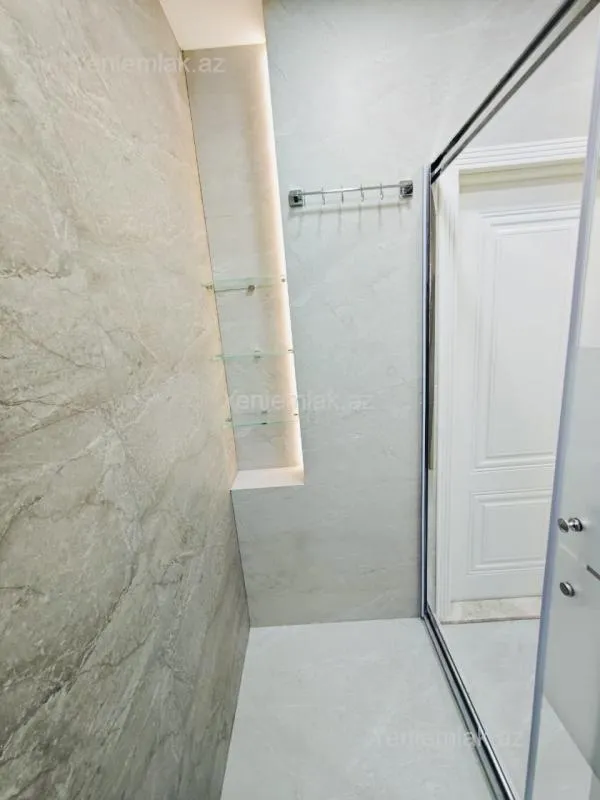 Satılır 2 otaqlı yeni tikili 85 m²