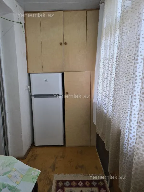 Satılır 1 otaqlı köhnə tikili 35 m²