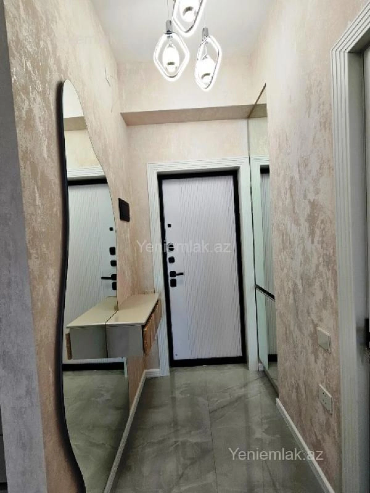 Satılır 2 otaqlı yeni tikili 40 m²