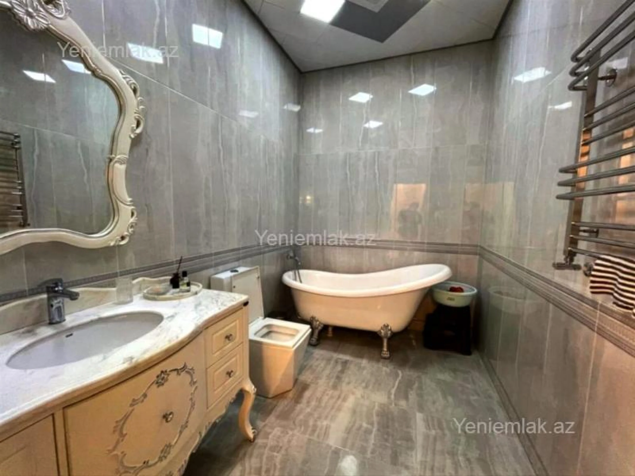 Satılır 4 otaqlı yeni tikili 205 m²