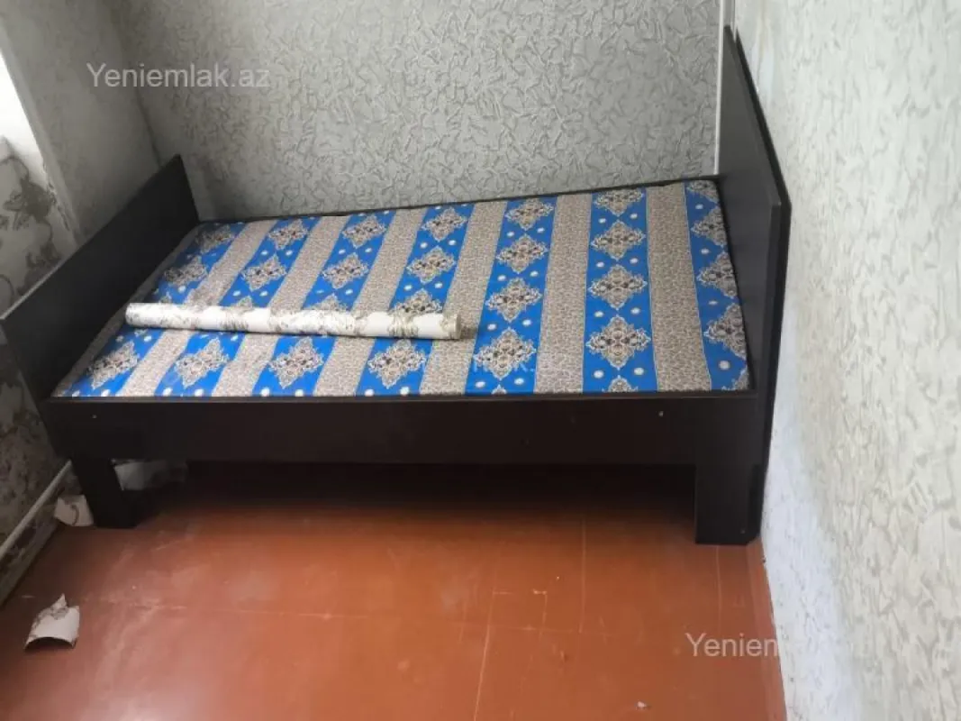 Satılır 2 otaqlı köhnə tikili 50 m²