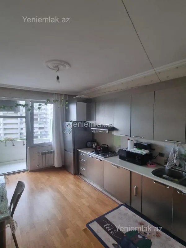 Satılır 2 otaqlı yeni tikili 70 m²