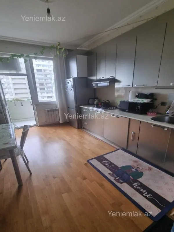 Satılır 2 otaqlı yeni tikili 70 m²