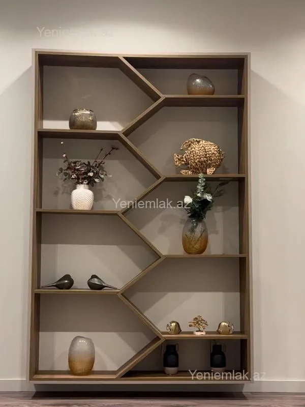 Satılır 6 otaqlı həyət evi 300 m²