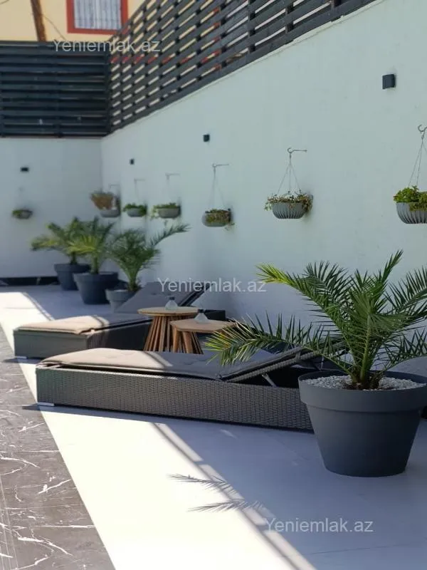 Satılır 6 otaqlı həyət evi 300 m²