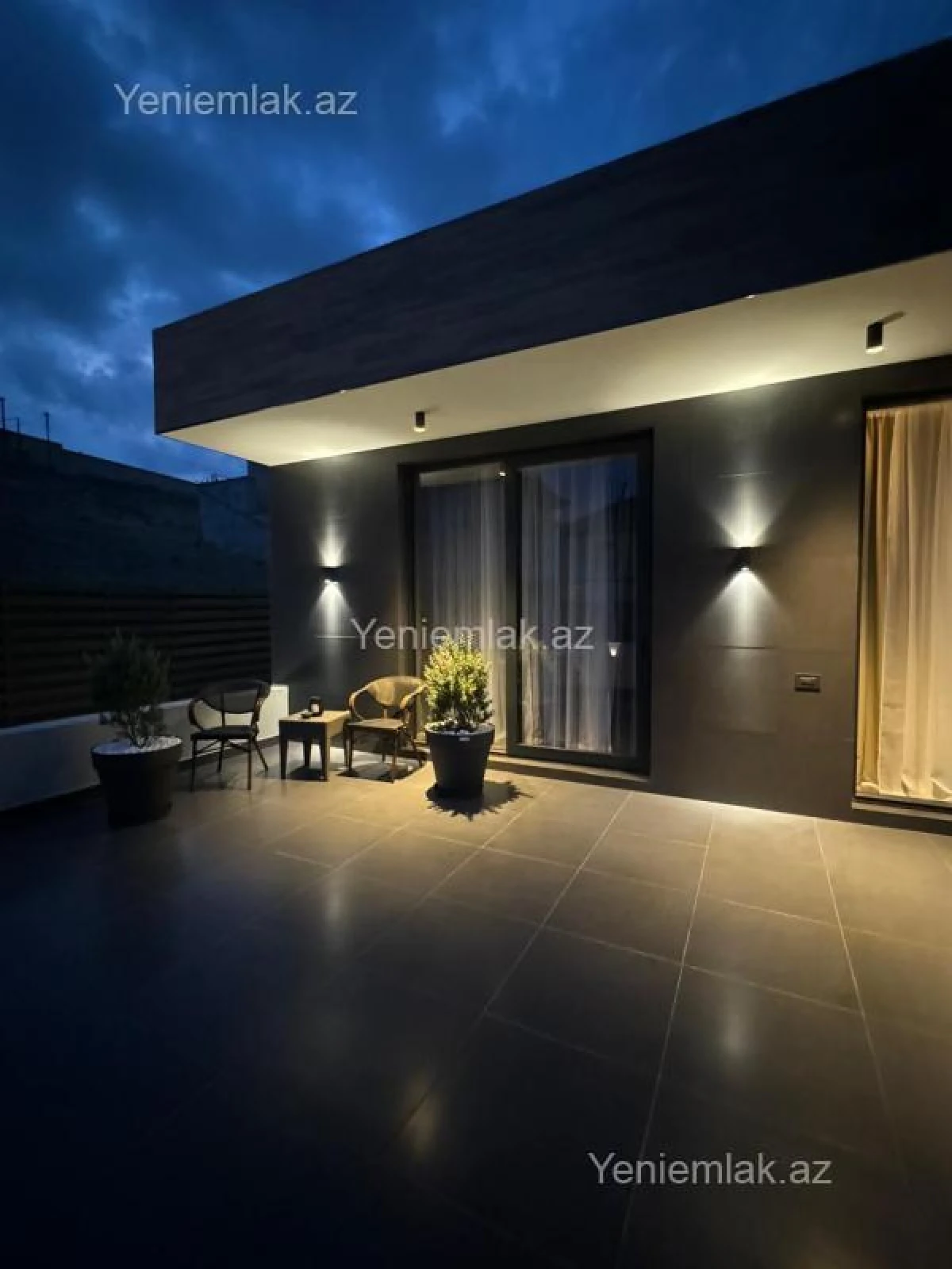 Satılır 6 otaqlı həyət evi 300 m²