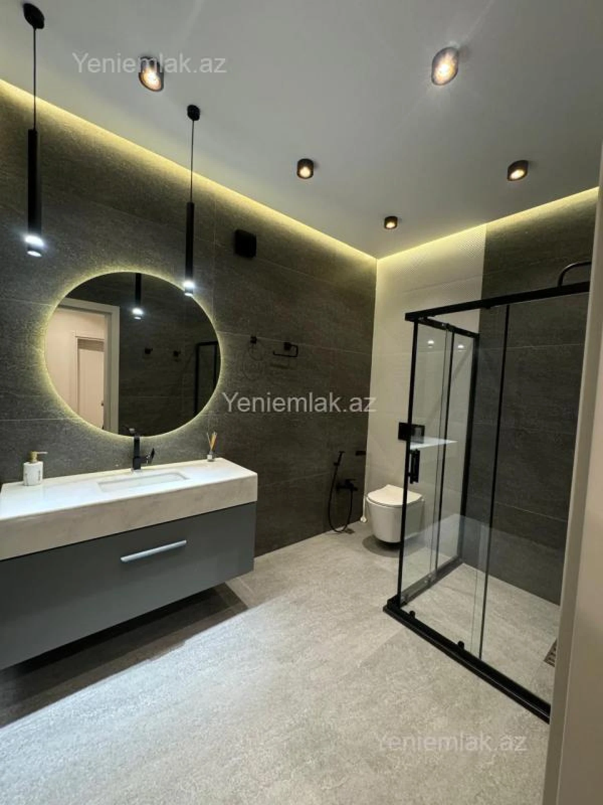 Satılır 6 otaqlı həyət evi 300 m²