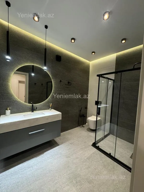 Satılır 6 otaqlı həyət evi 300 m²