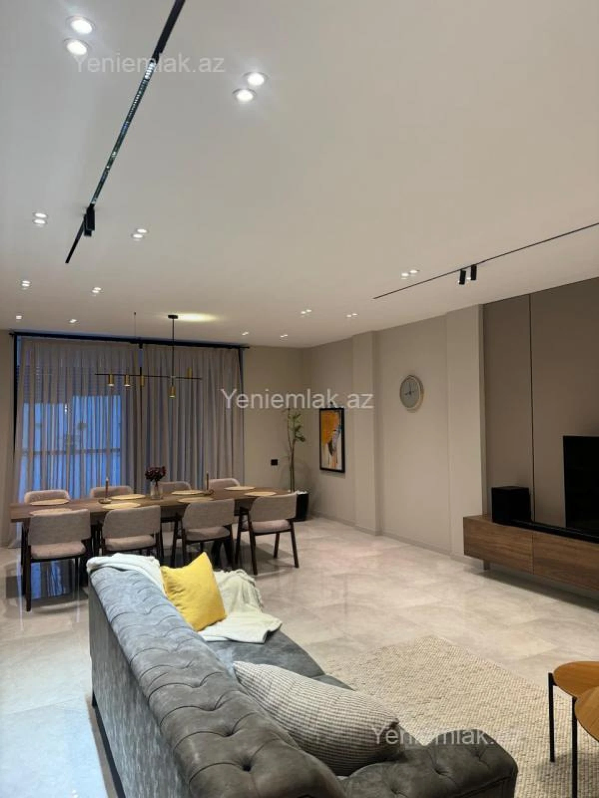 Satılır 6 otaqlı həyət evi 300 m²