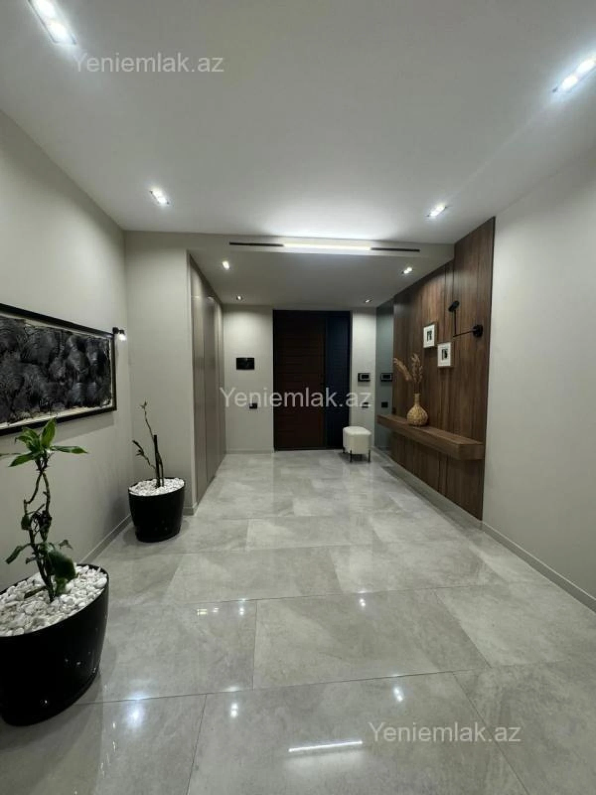 Satılır 6 otaqlı həyət evi 300 m²