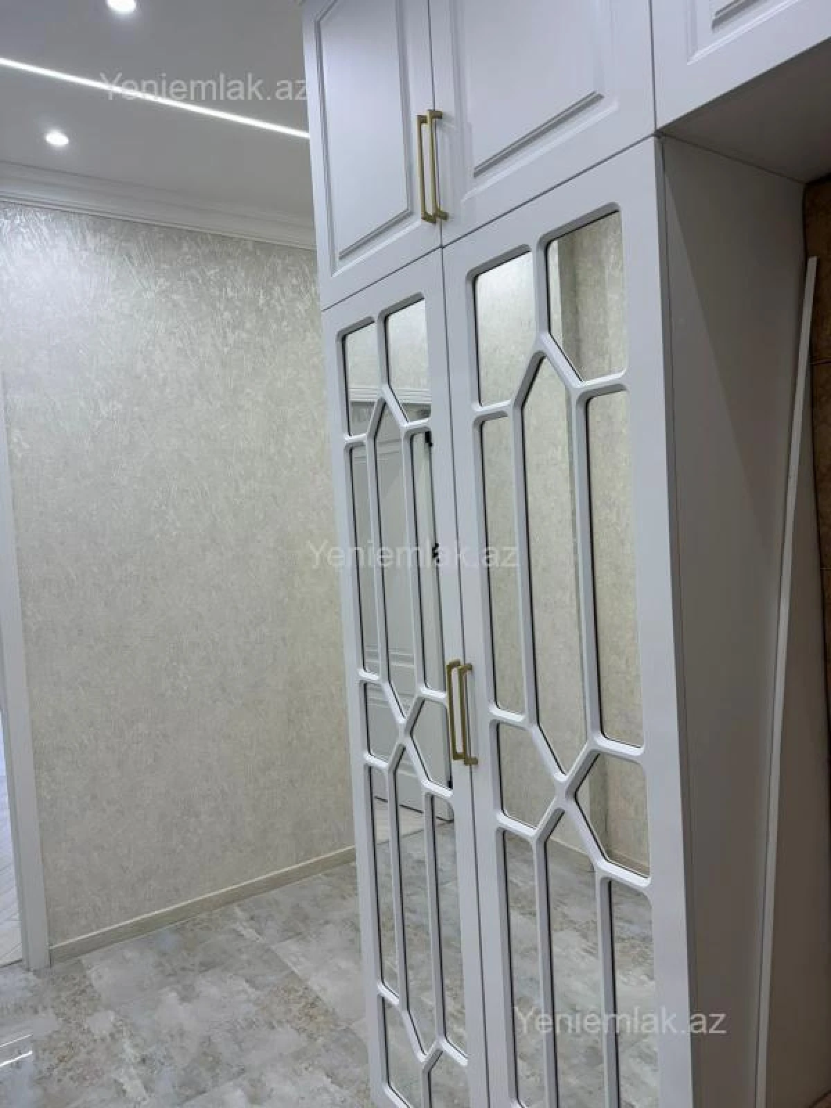 Satılır 3 otaqlı yeni tikili 103 m²