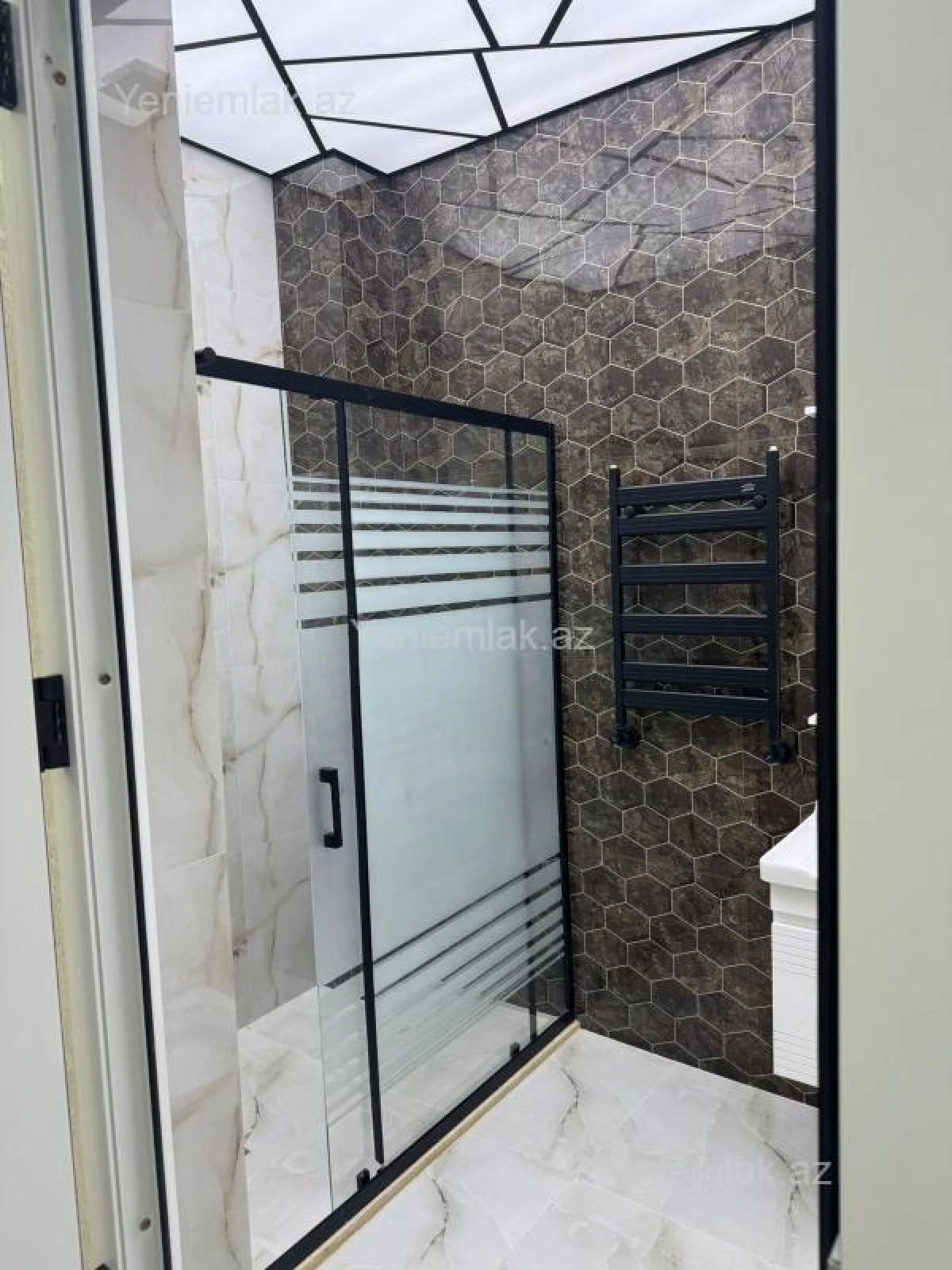 Satılır 3 otaqlı yeni tikili 103 m²